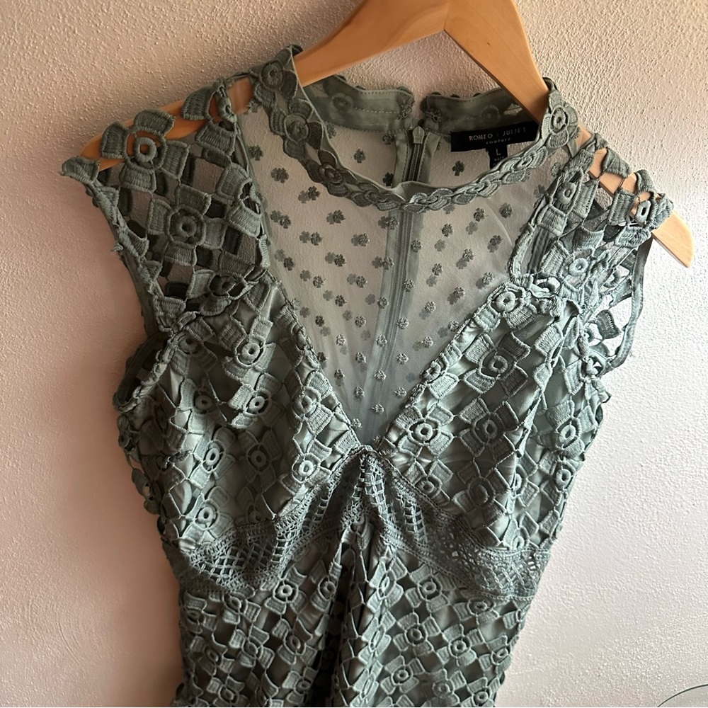 Romeo & Juliet Couture Dress Sage size L Women